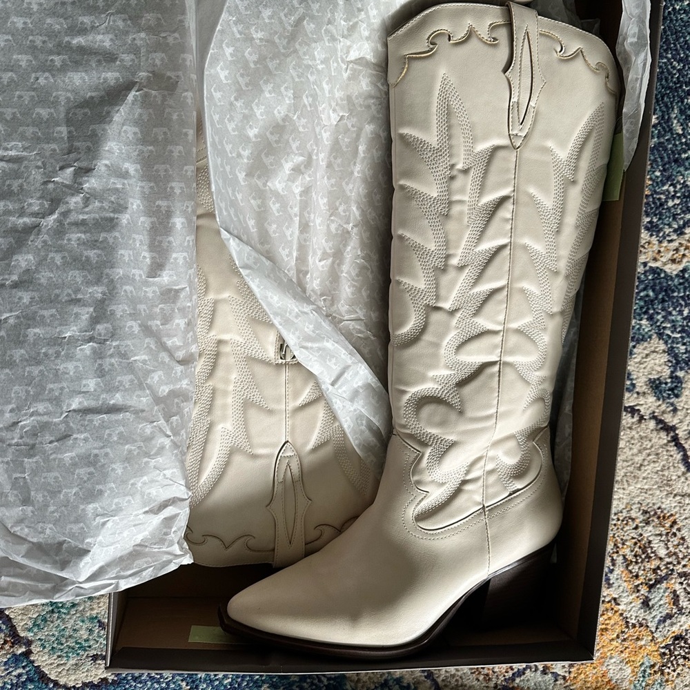 Elegant Cream Western Boots